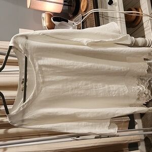 🍓Stella Martini White Linen Floral Lace T